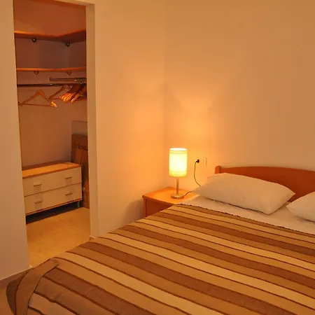 Sunde Apartment *